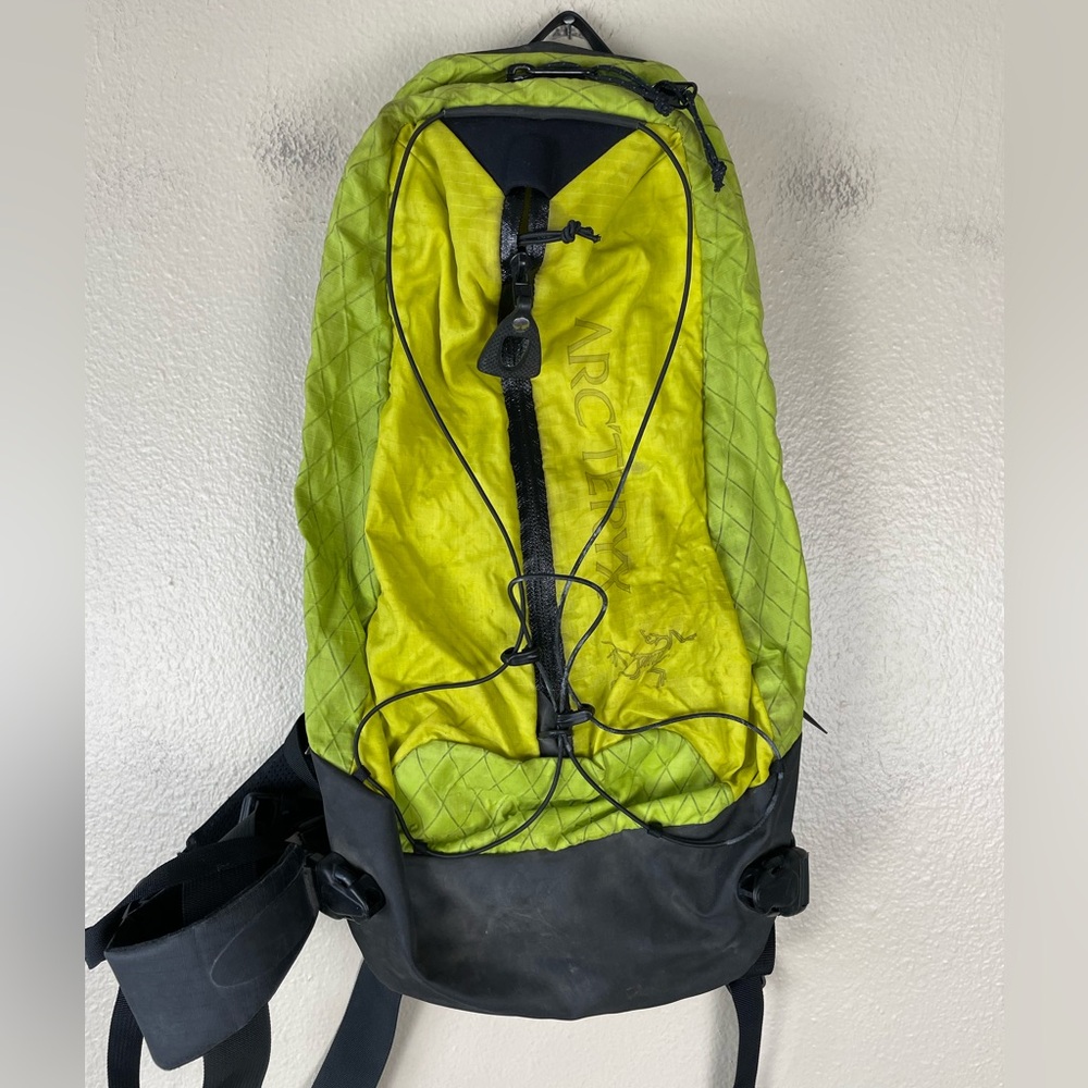 listing-status-banner